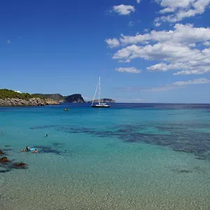 https://camping-cala-nova.ibizaislandhotels.net